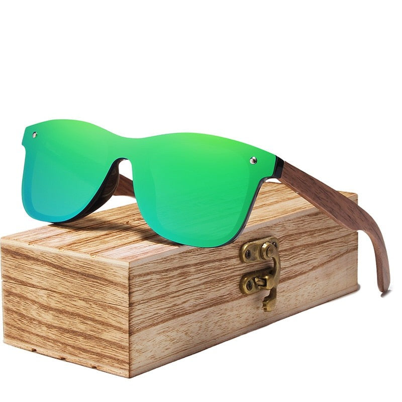 Wooden Figpe of Wooden Polarized