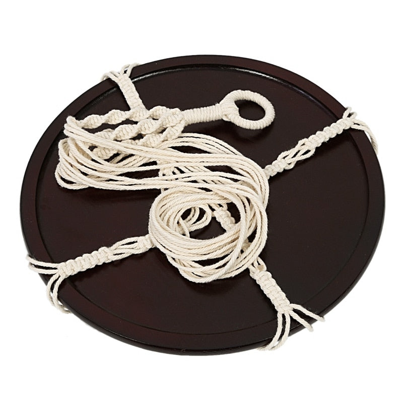 Macramé hanging tablet