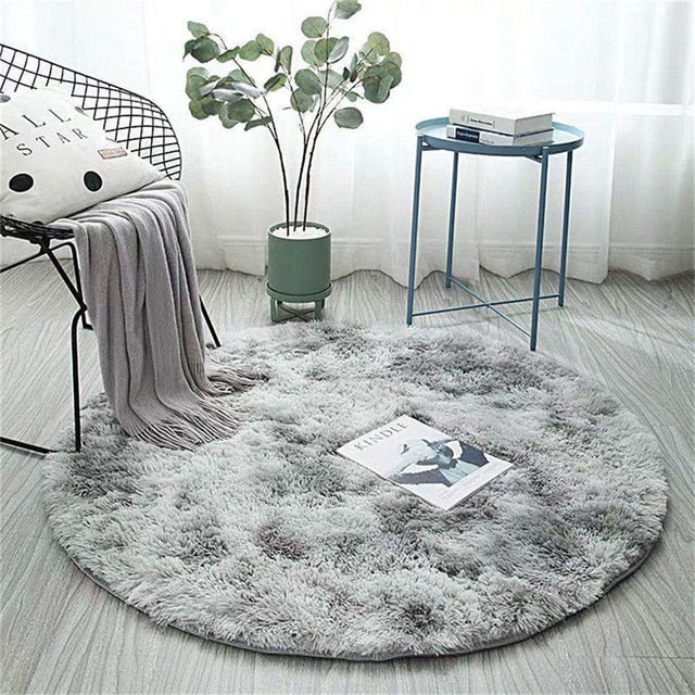 Long -haired round carpet