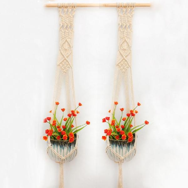 Varied macrame support