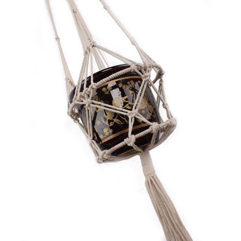 Varied macrame support