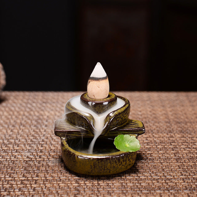 Mini incense burner hand