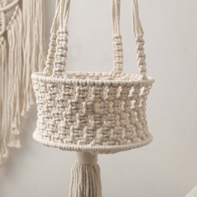 Macramé basket plant support