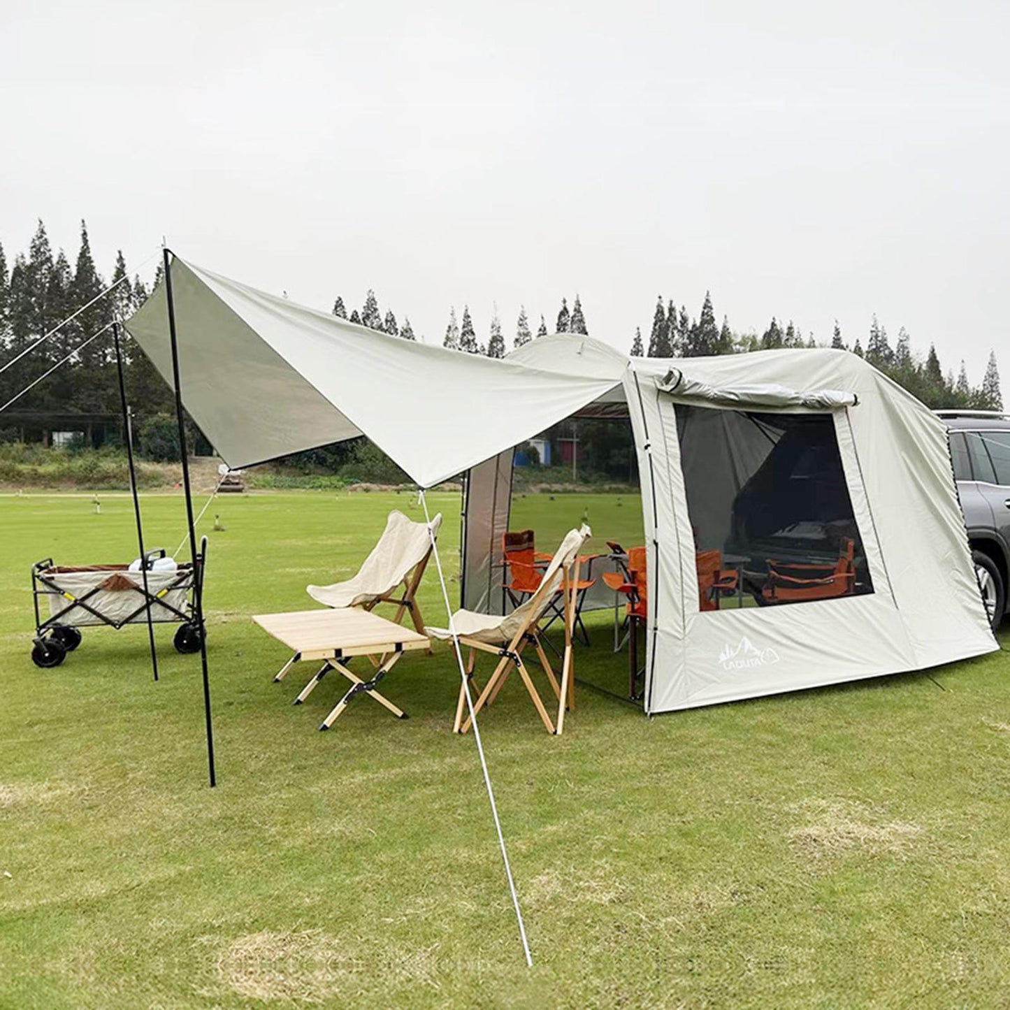 Tent with awning for car trunk