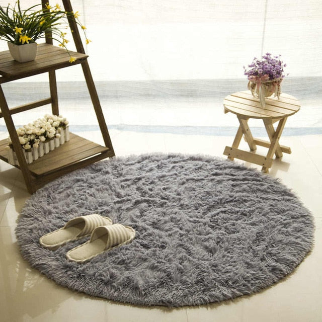 Long -haired round carpet