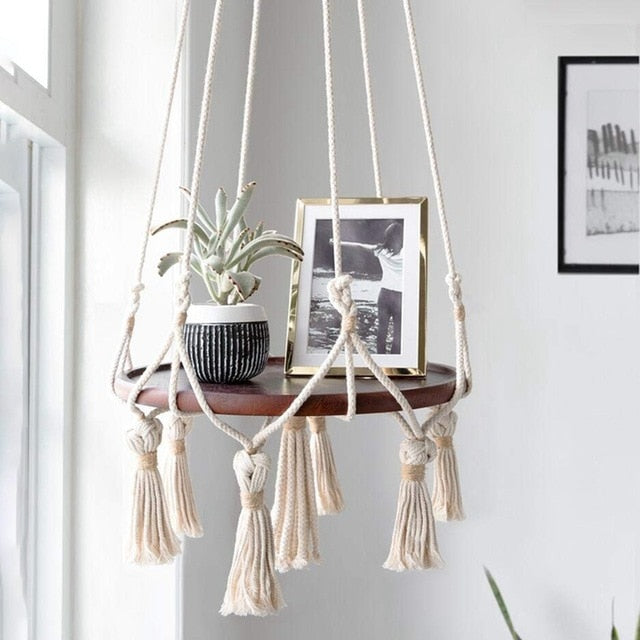 Macramé hanging tablet