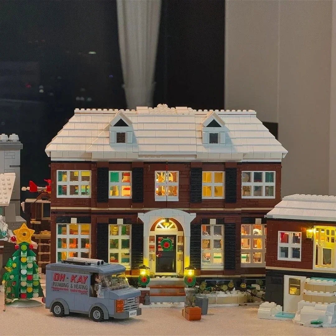 Home Alone House Model Building Blocks 3955 Pcs MOC 21330