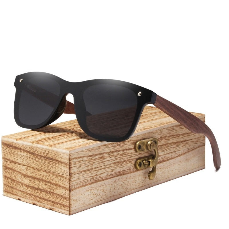 Wooden polarized sunglasses