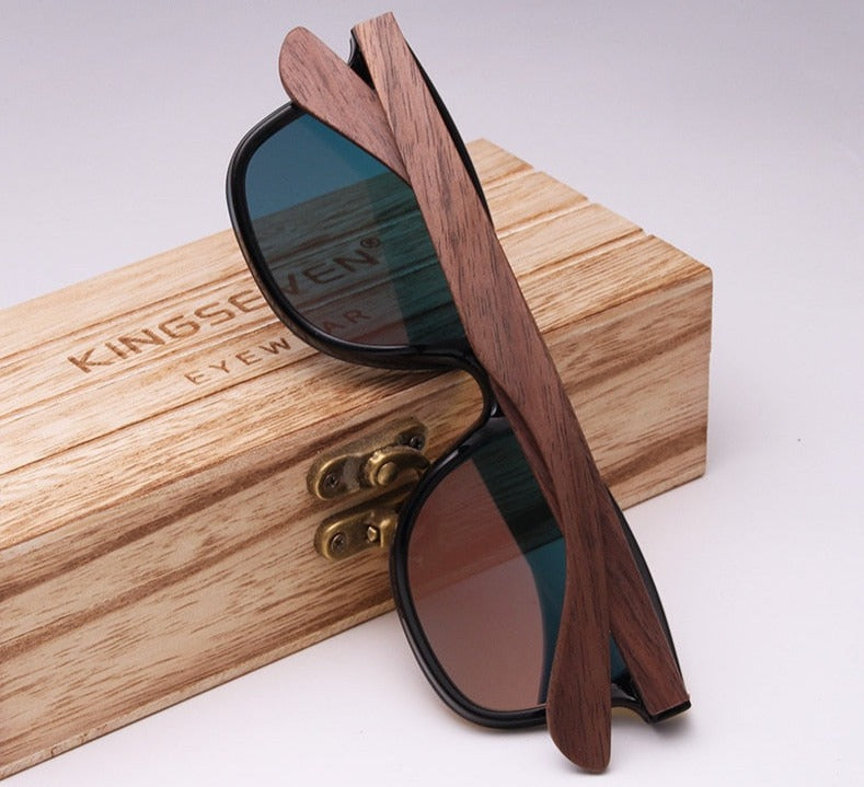 Wooden polarized sunglasses