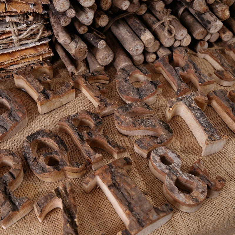 Lettres et chiffres en bois