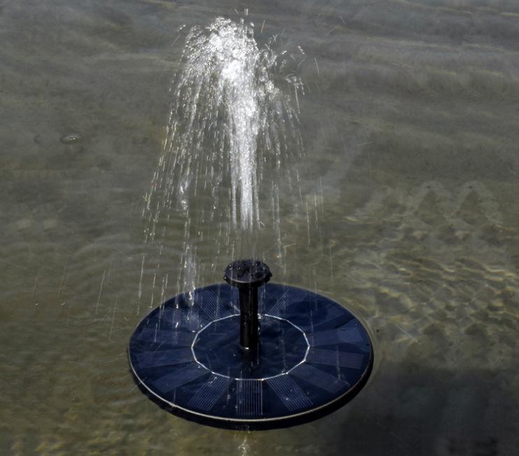 Fontaine flottante à énergie solaire