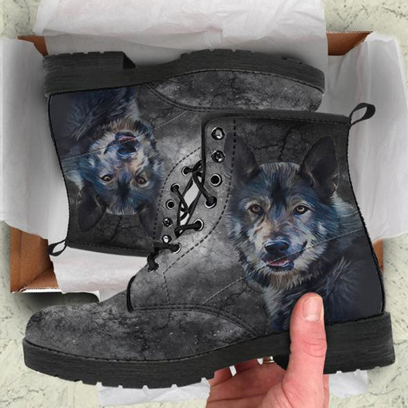 Boots with Wolf