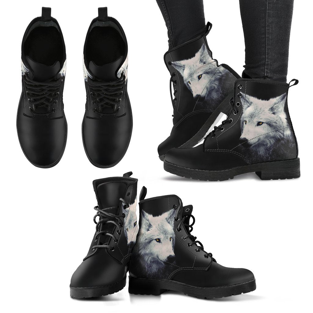 Boots with Wolf