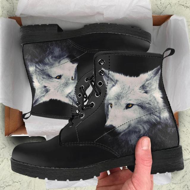 Boots with Wolf