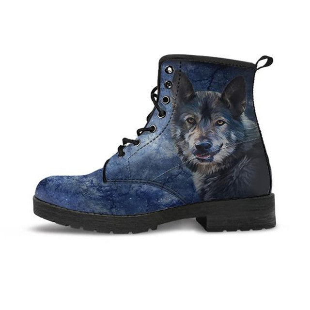 Boots with Wolf