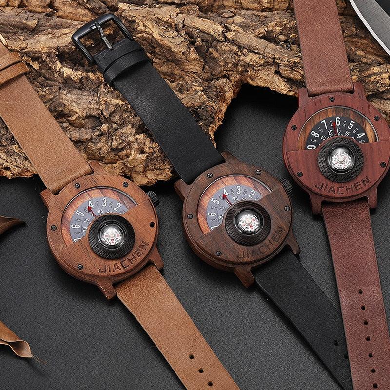 Montre avec boussole en bois et cuir